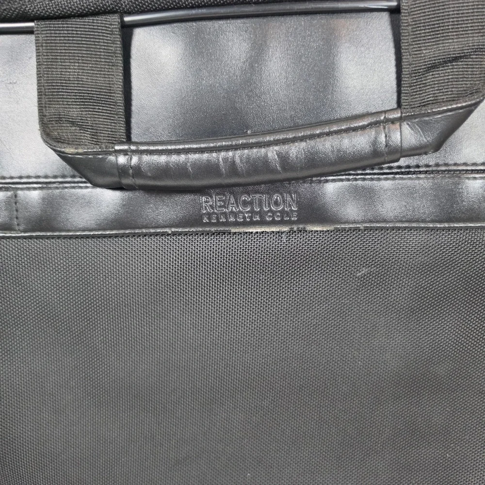 Kenneth Cole Reaction Mens Black Nylon Laptop Messenger Bag Briefcase Travel